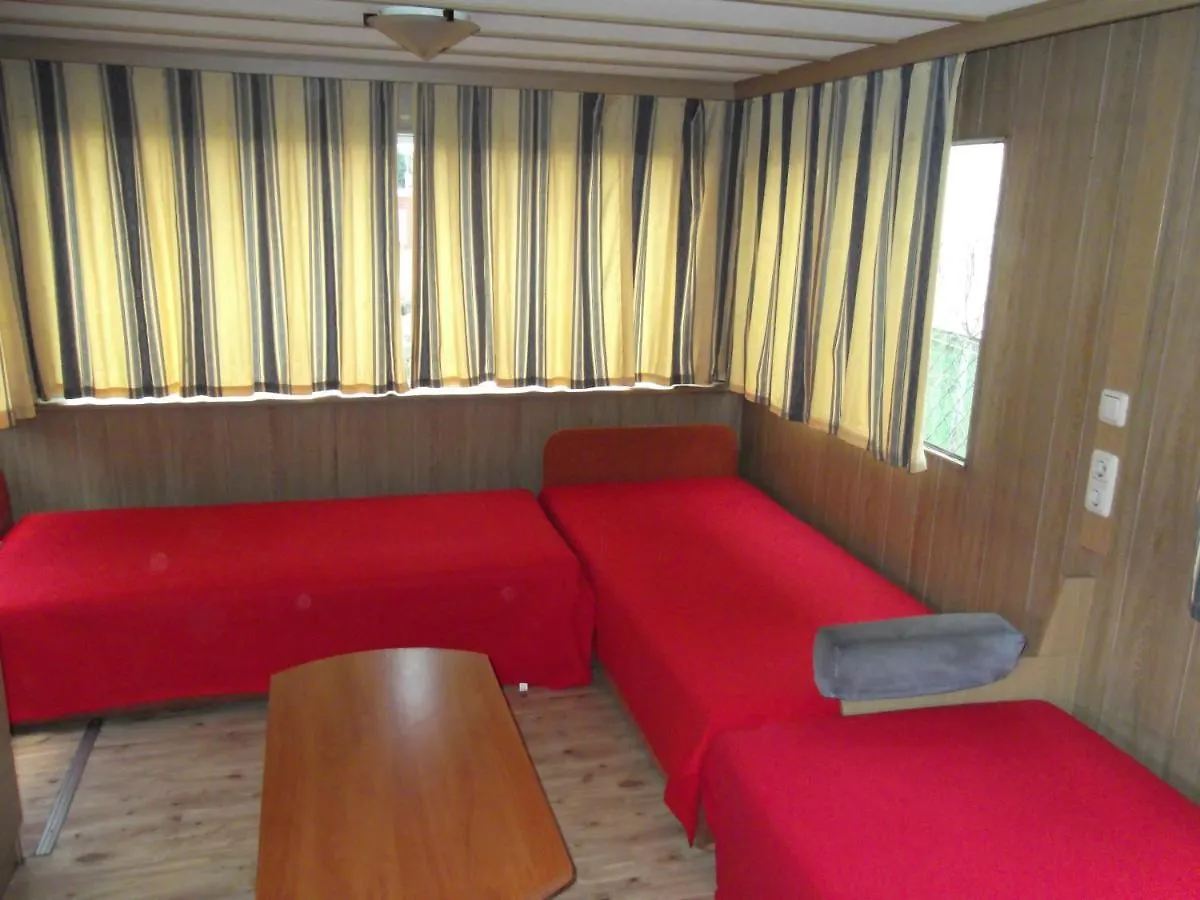 Camping Domki Letniskowe Варшава